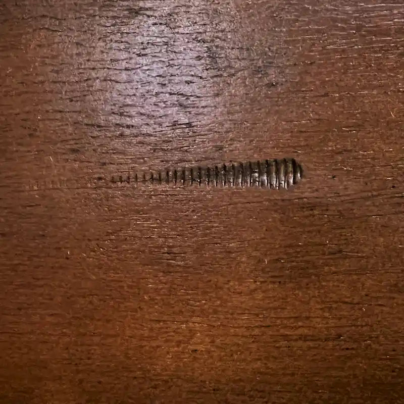 Tavolo da pranzo allungabile con gambe a cavalletto in legno e prolunga, color nocciola scuro