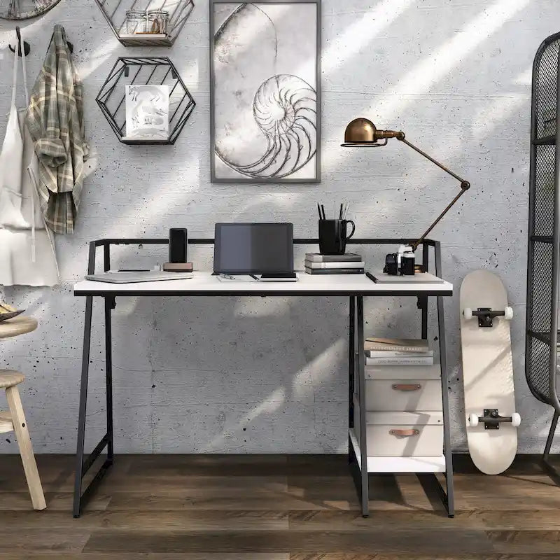 Industrieller 49-Inch-Computertisch aus Stahl mit USB-Anschlüssen