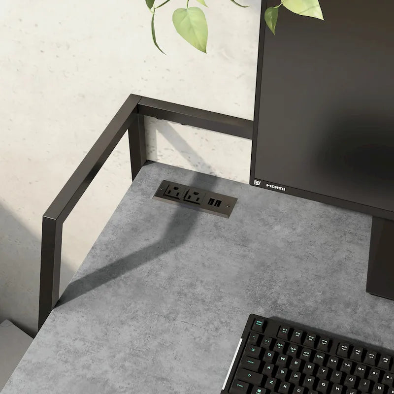 Industrieller 49-Inch-Computertisch aus Stahl mit USB-Anschlüssen